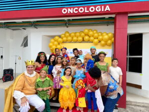 crianças no desfile