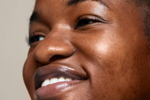 mulher sorrindo